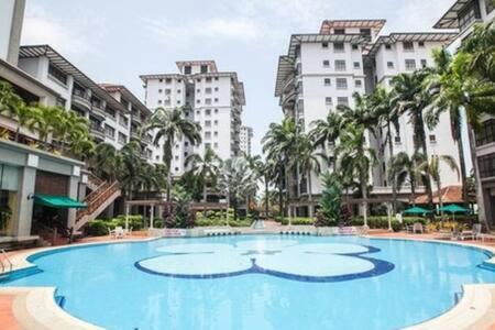 Mahkota Hotel Apartment Melaka Exterior photo